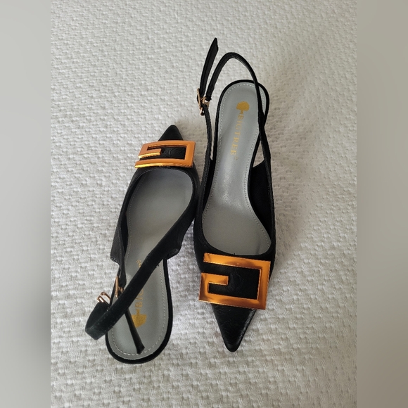 BigTree "NWOT" Slingback Heels - Picture 3 of 14